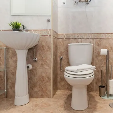 Charming In - Private Garden Apartment Gijón